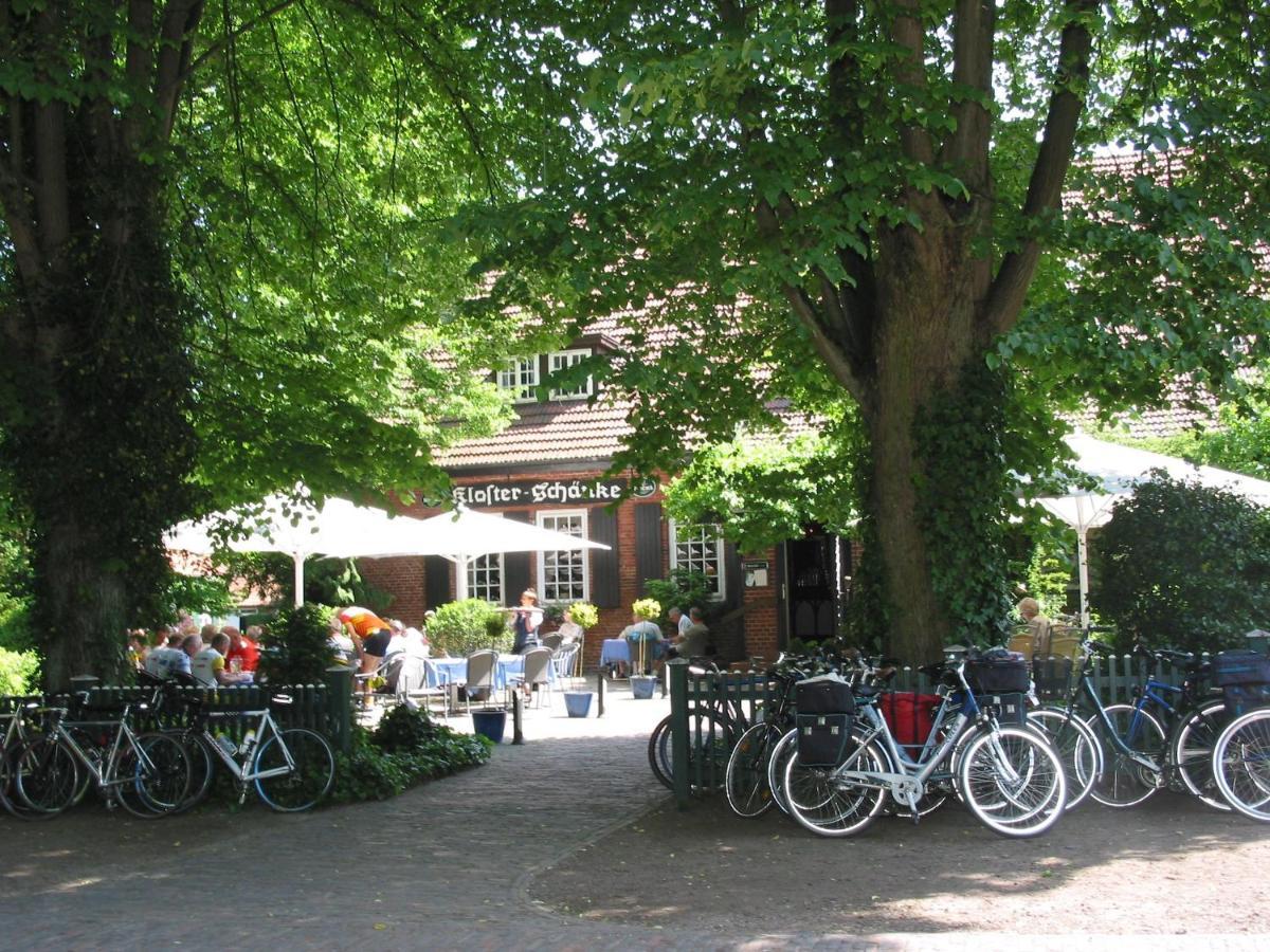 Klosterschaenke Hude Hotel Ferienwohnungen Restaurant Cafe Екстериор снимка