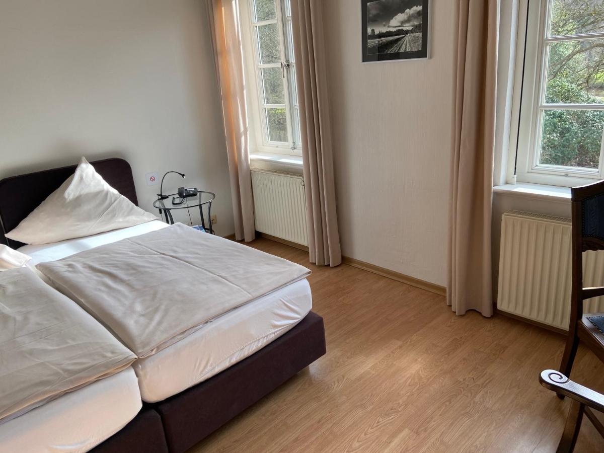 Klosterschaenke Hude Hotel Ferienwohnungen Restaurant Cafe Екстериор снимка